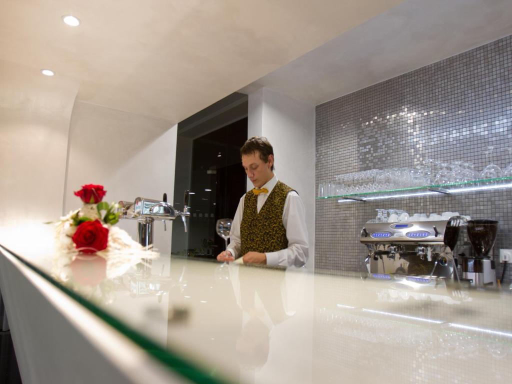 Ea Hotel Tereziansky Dvur Градец-Кралове Экстерьер фото