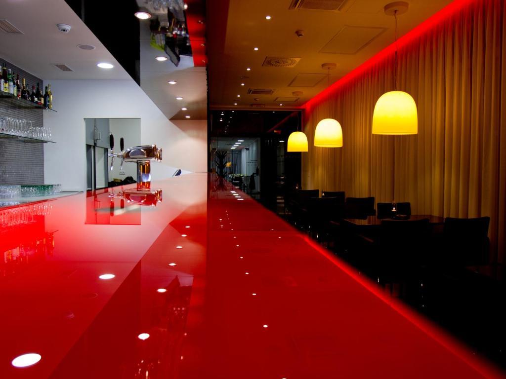 Ea Hotel Tereziansky Dvur Градец-Кралове Экстерьер фото