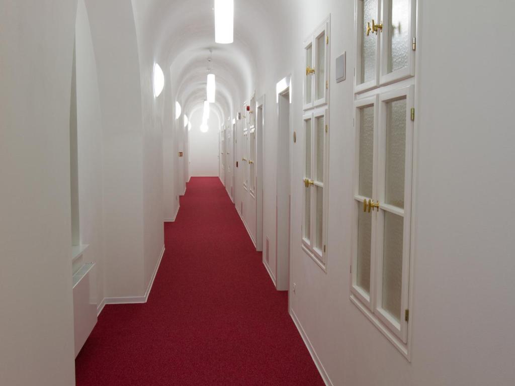 Ea Hotel Tereziansky Dvur Градец-Кралове Экстерьер фото